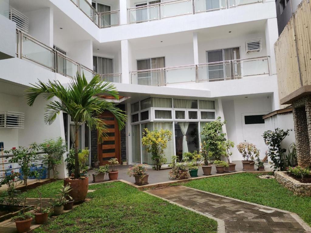 Jeffrey S Hotel 2*