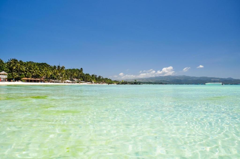 Jeffrey S Balabag (Boracay)